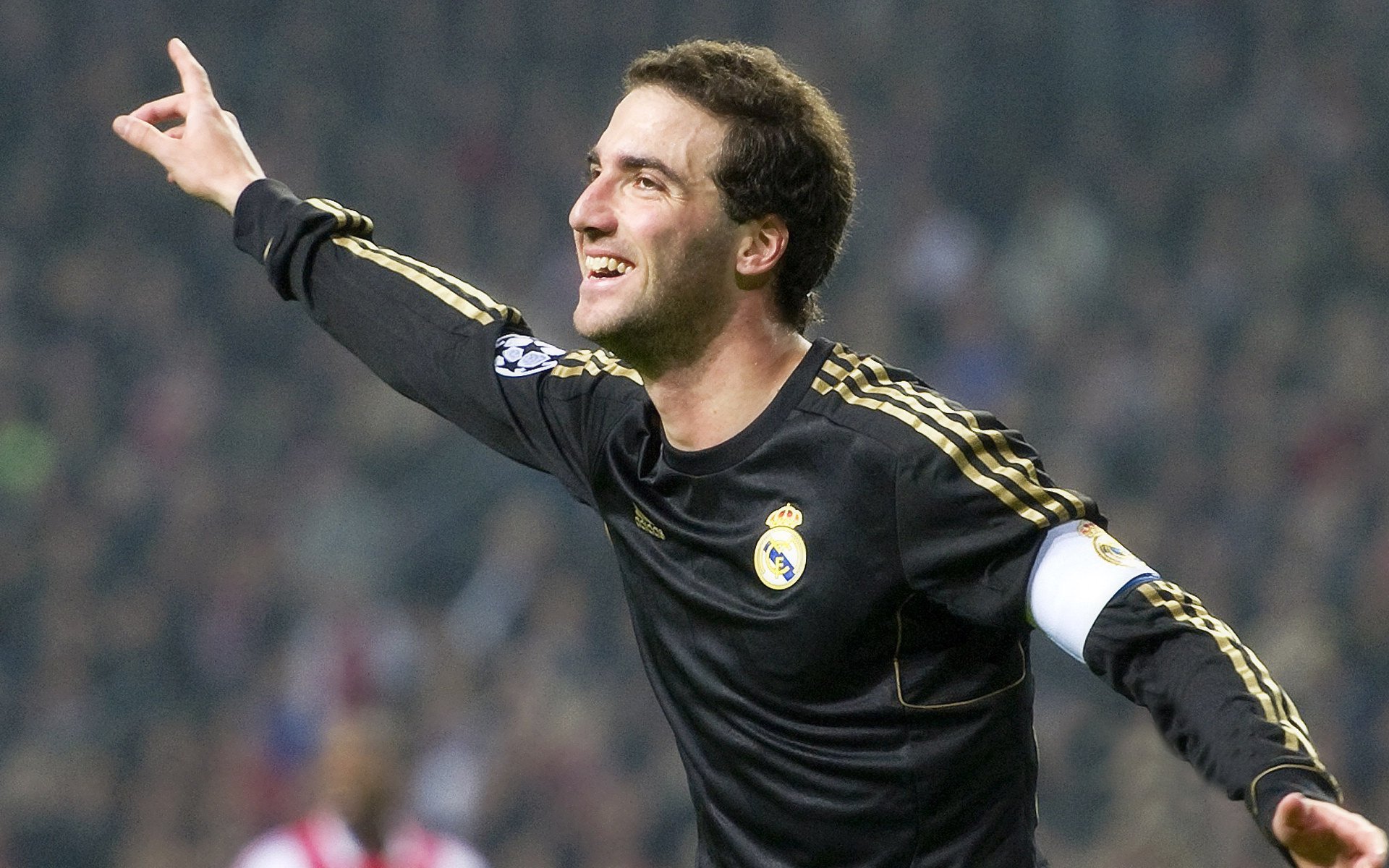 黄蜂蛰伏终破茧,范弗利特一剑封喉定乾坤